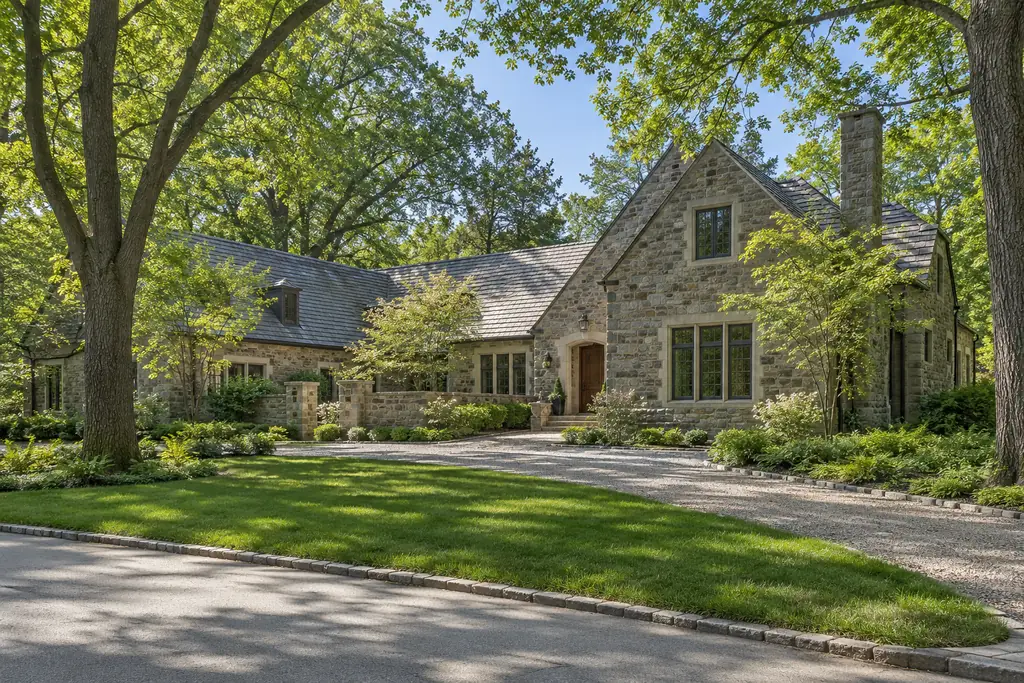 Lake Forest, IL ranch homes for sale: long, low stone home behind a wide lawn